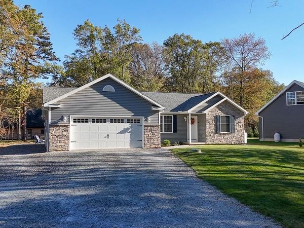 176 LAKE DRIVE , NESQUEHONING, PA 18240