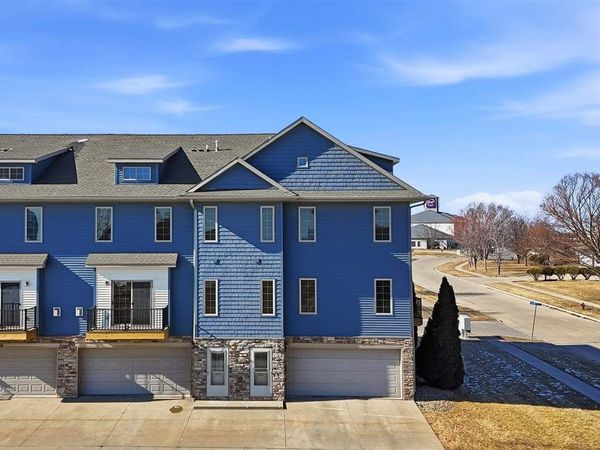 485 Glenmoor Place, North Liberty, IA 52317