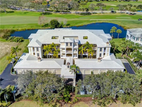 1520 Oak Harbor Boulevard, Unit 301, Vero Beach, FL 32967