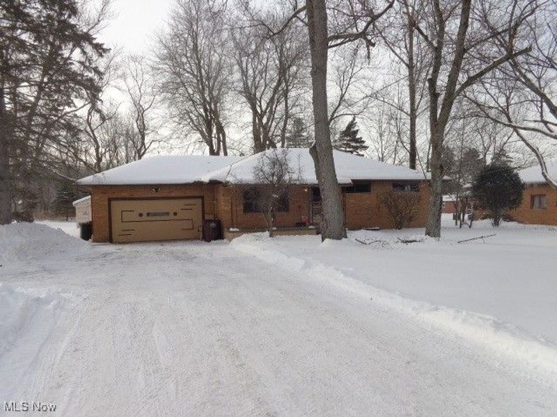 9989 Albion Road, North Royalton, OH 44133 Photo 1