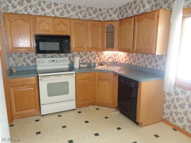 9989 Albion Road, North Royalton, OH 44133 Photo 10