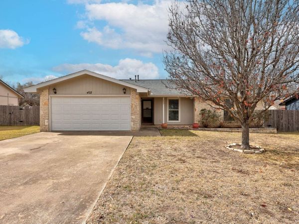 402 Hillside DR, Round Rock, TX 78681