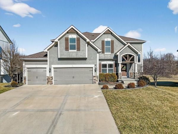4508 NW Montebella Drive, Riverside, MO 64150