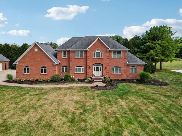 6772 Ohio Canal Court NW, Canal Winchester, OH 43110