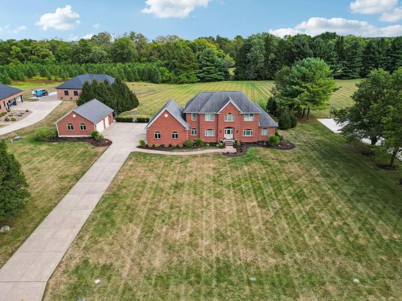 6772 Ohio Canal Court NW, Canal Winchester, OH 43110 Photo 2