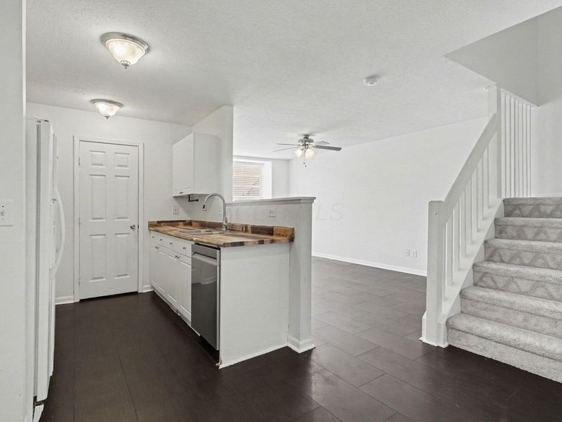 7048 Monarchos Drive, Unit 16, New Albany, OH 43054 Photo 13