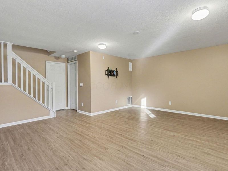 7048 Monarchos Drive, Unit 16, New Albany, OH 43054 Photo 21