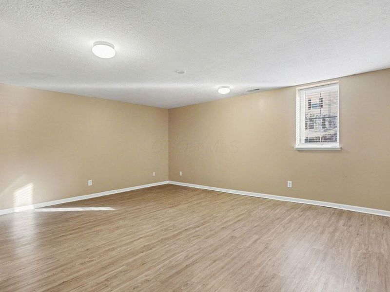 7048 Monarchos Drive, Unit 16, New Albany, OH 43054 Photo 4