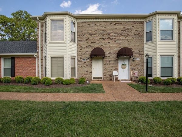2113 River Chase Dr, Murfreesboro, TN 37128