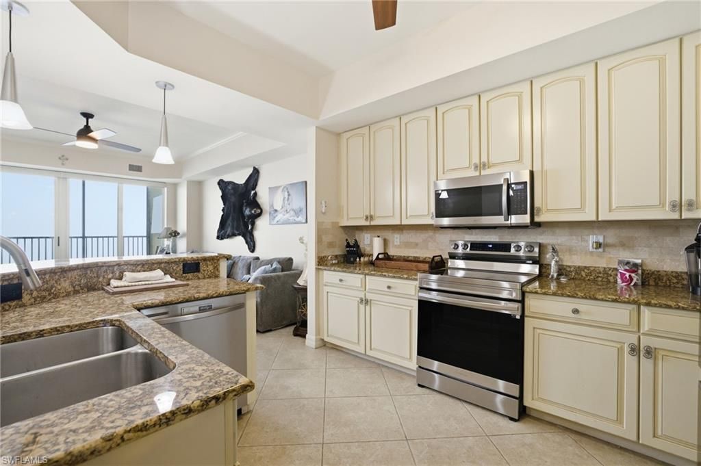 2797 1st St, Unit 503, Fort Myers, FL 33916 Photo