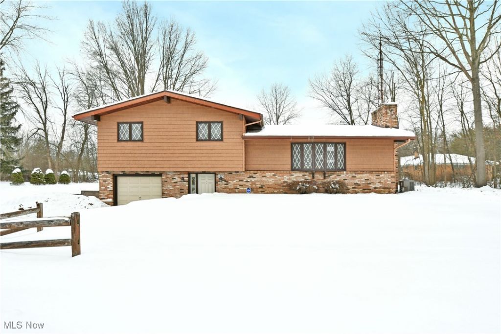 3825 Woodside Drive Nw, Warren, OH 44483 Main Photo