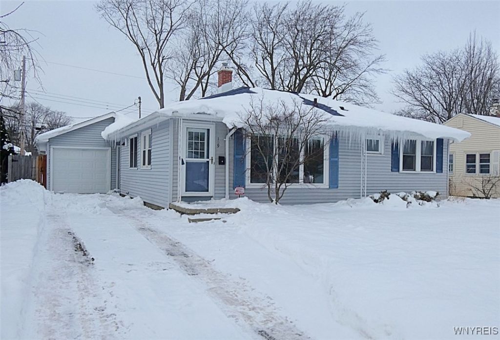 109 Pearce Dr, Amherst, NY 14226 Main Photo