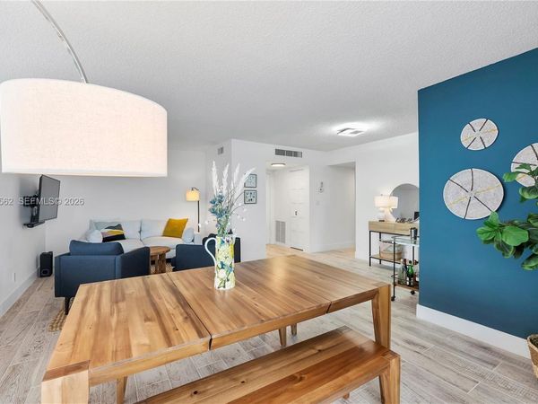 2639 N Riverside Dr, Unit 806, Pompano Beach, FL 33062