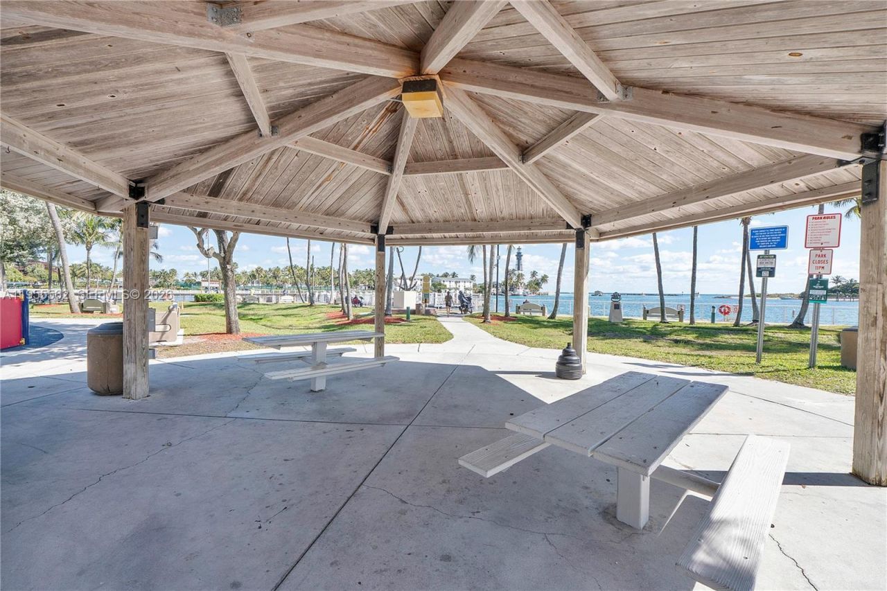 2639 N Riverside Dr, Unit 806, Pompano Beach, FL 33062 Photo