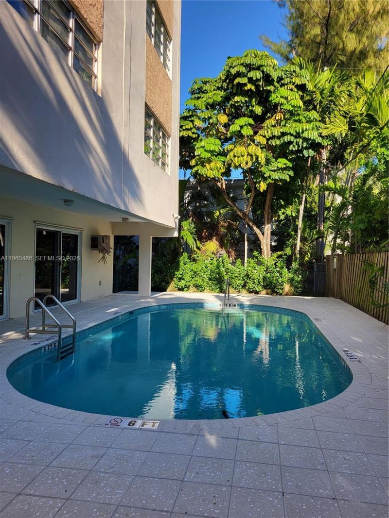 1020 94th St, Unit 503, Bay Harbor Islands, FL 33154 Photo
