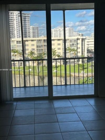 2903 Point East Dr, Unit K611, Aventura, FL 33160 Photo