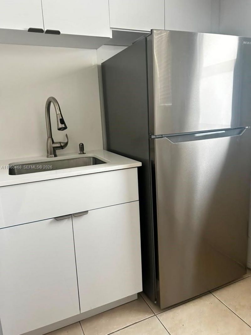 2903 Point East Dr, Unit K611, Aventura, FL 33160 Photo