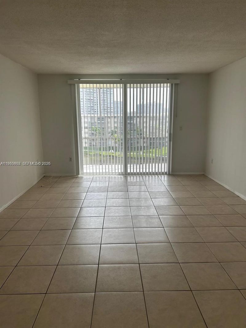 2903 Point East Dr, Unit K611, Aventura, FL 33160 Photo