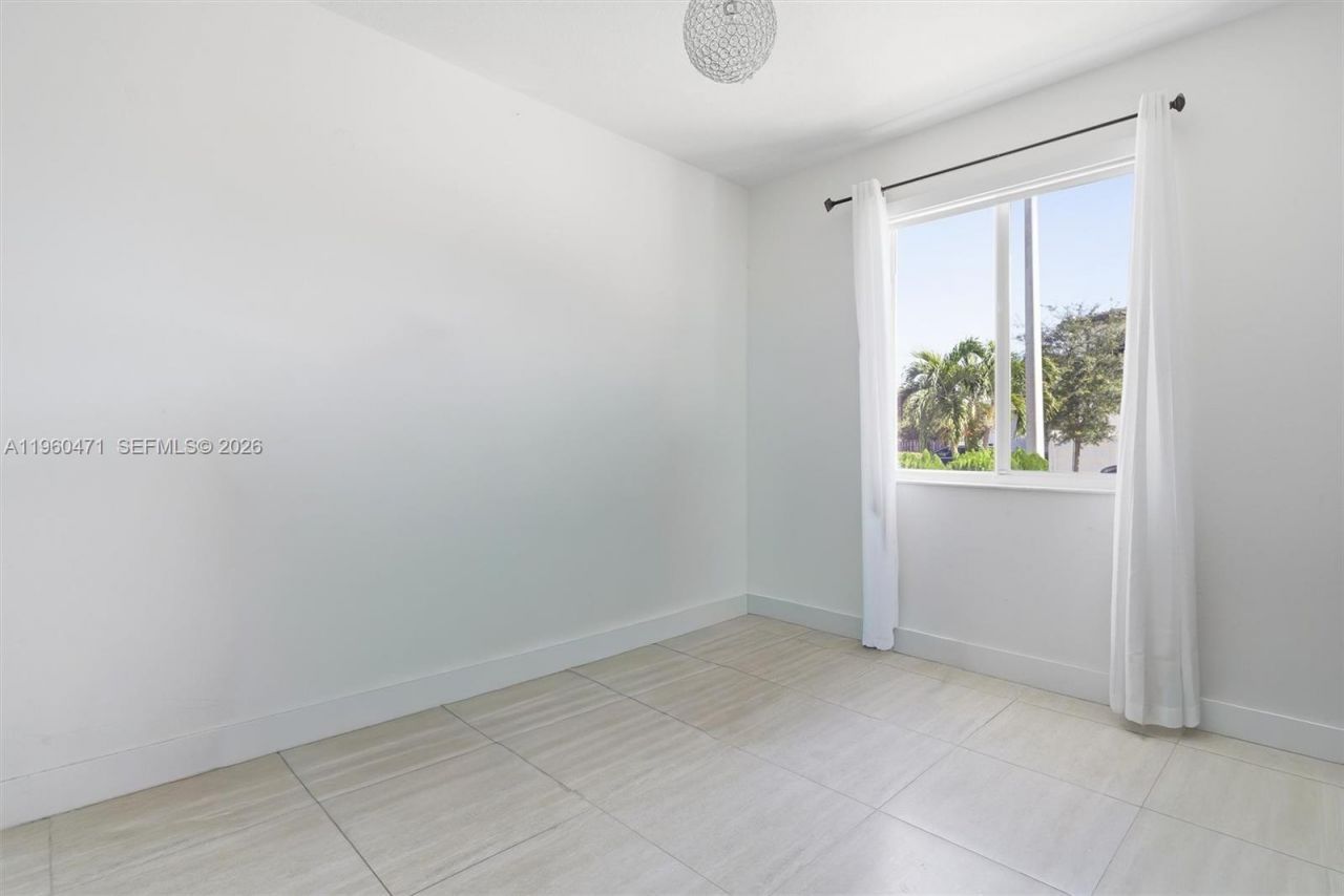 18350 SW 139th Path , Miami, FL 33177 Photo