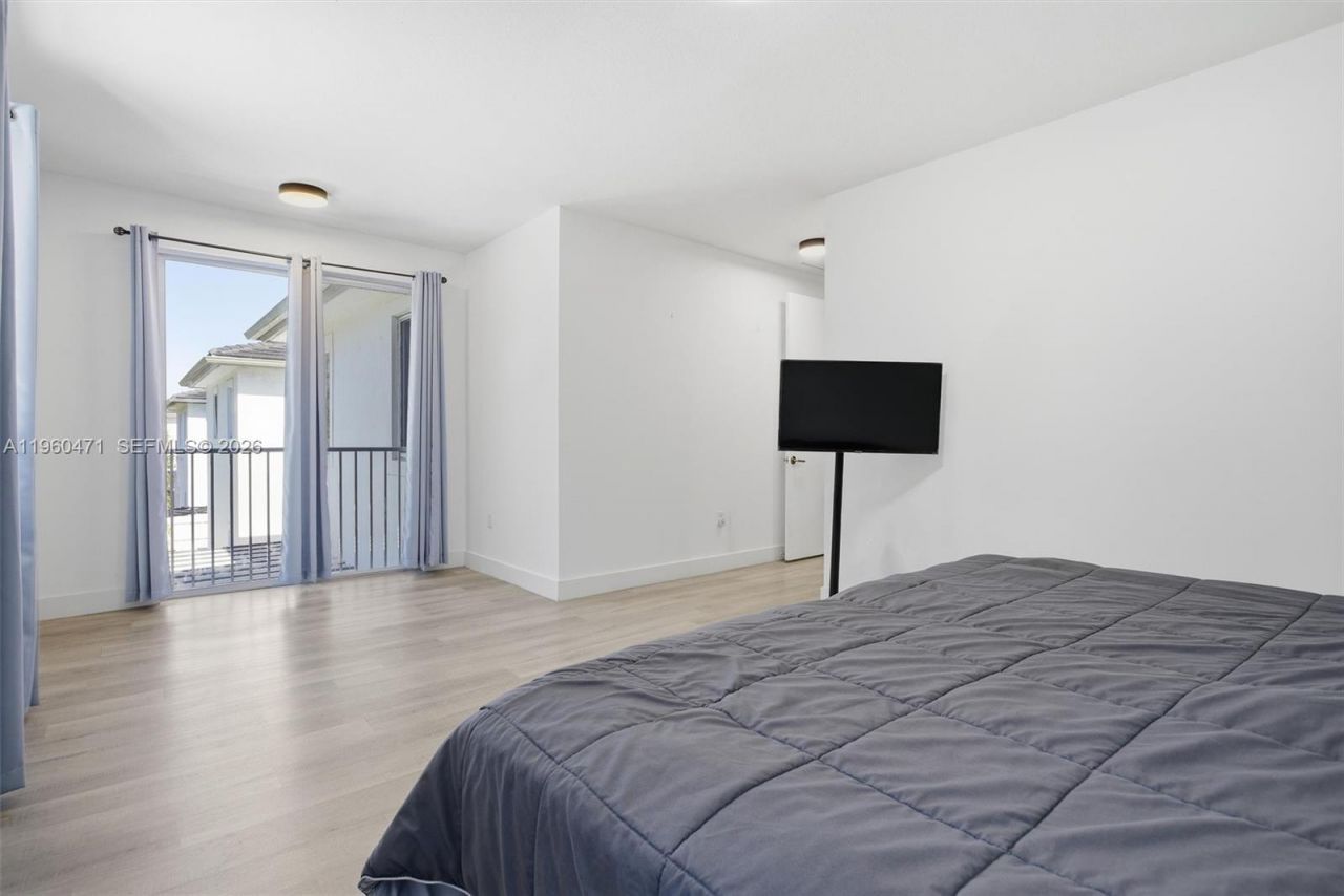 18350 SW 139th Path , Miami, FL 33177 Photo