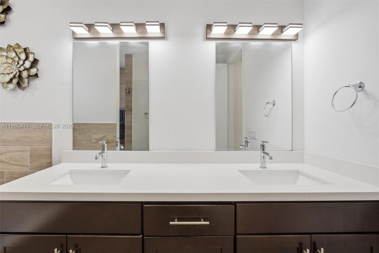 18350 SW 139th Path , Miami, FL 33177 Photo