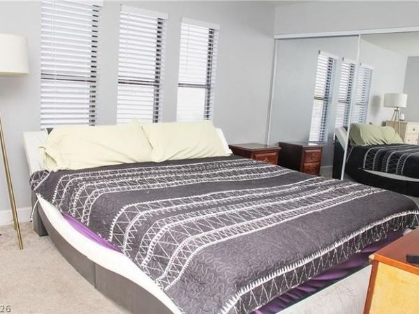 2080 Karen Avenue, Unit 21, Las Vegas, NV 89169
