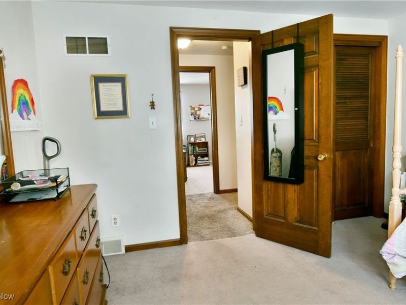 1654 Squaw Creek Drive, Girard, OH 44420 Photo 27