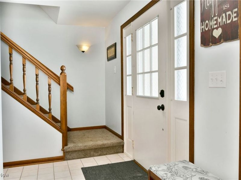 1654 Squaw Creek Drive, Girard, OH 44420 Photo 3