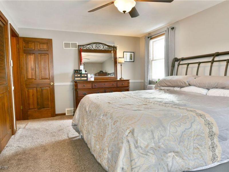 1654 Squaw Creek Drive, Girard, OH 44420 Photo 34