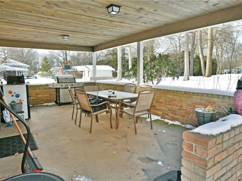 1654 Squaw Creek Drive, Girard, OH 44420 Photo 42