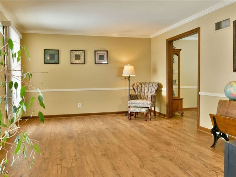 1654 Squaw Creek Drive, Girard, OH 44420 Photo 6