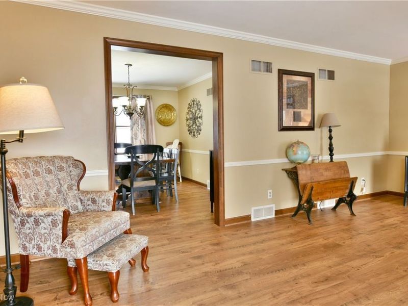 1654 Squaw Creek Drive, Girard, OH 44420 Photo 8