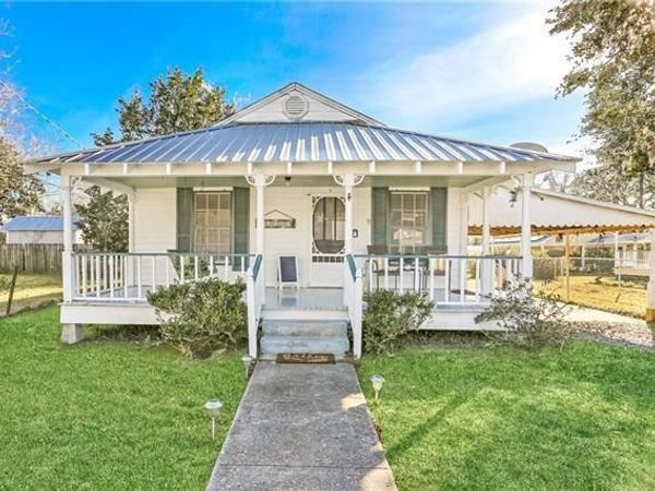 305 MORGAN Street, Madisonville, LA 70447