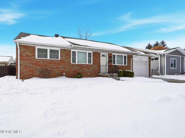 1313 Birch Avenue, Maumee, OH 43537