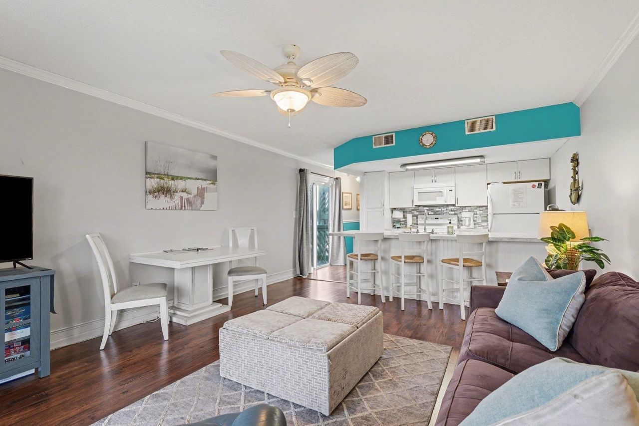 216 22nd Ave. N Photo 10