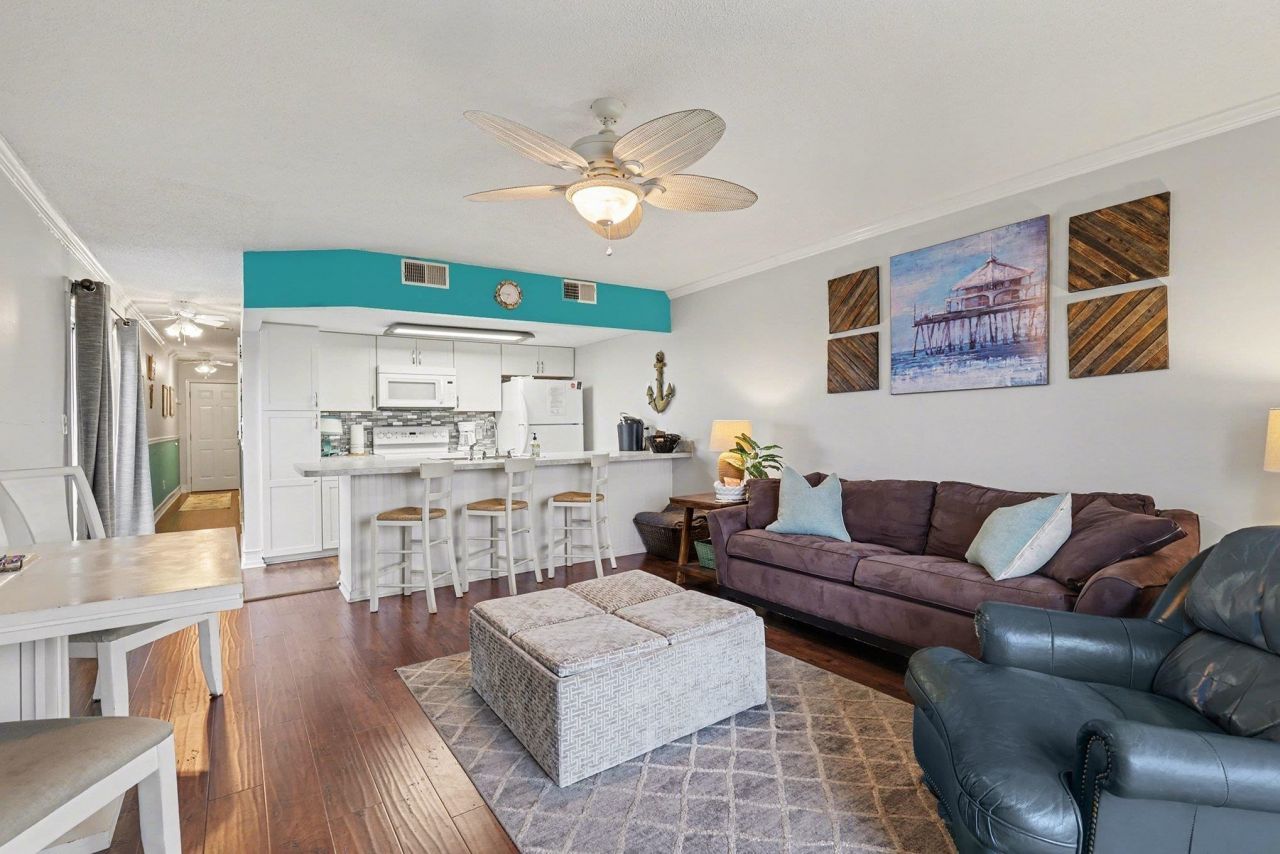 216 22nd Ave. N Photo 11