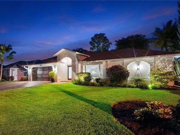 10249 Boca CIR, NAPLES, FL 34109