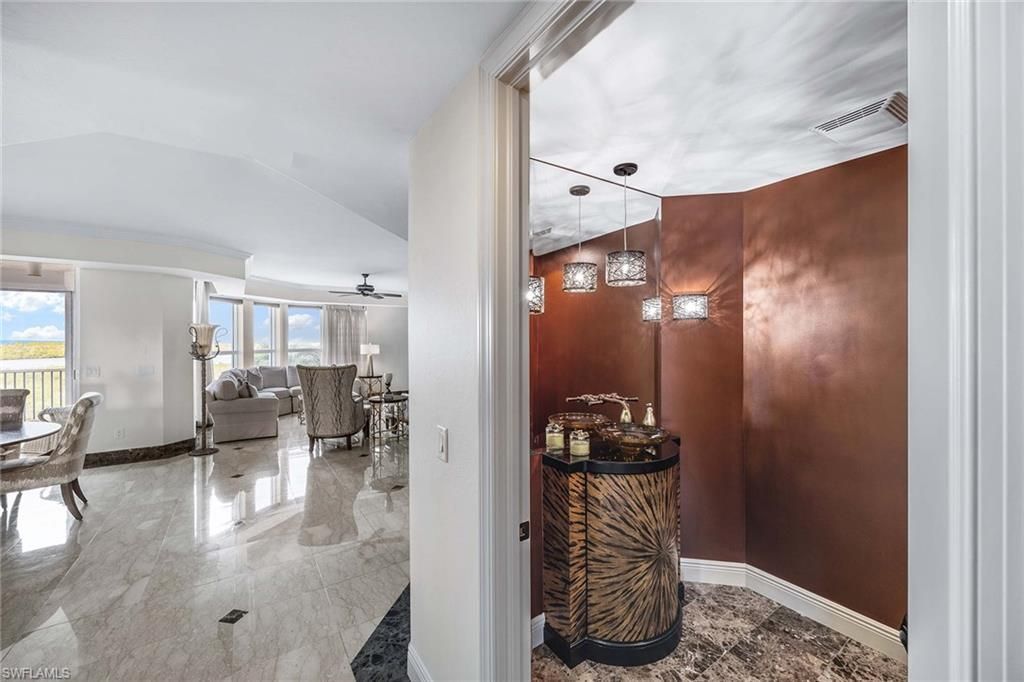 285 Grande Way, Unit 501, Naples, FL 34110 Photo