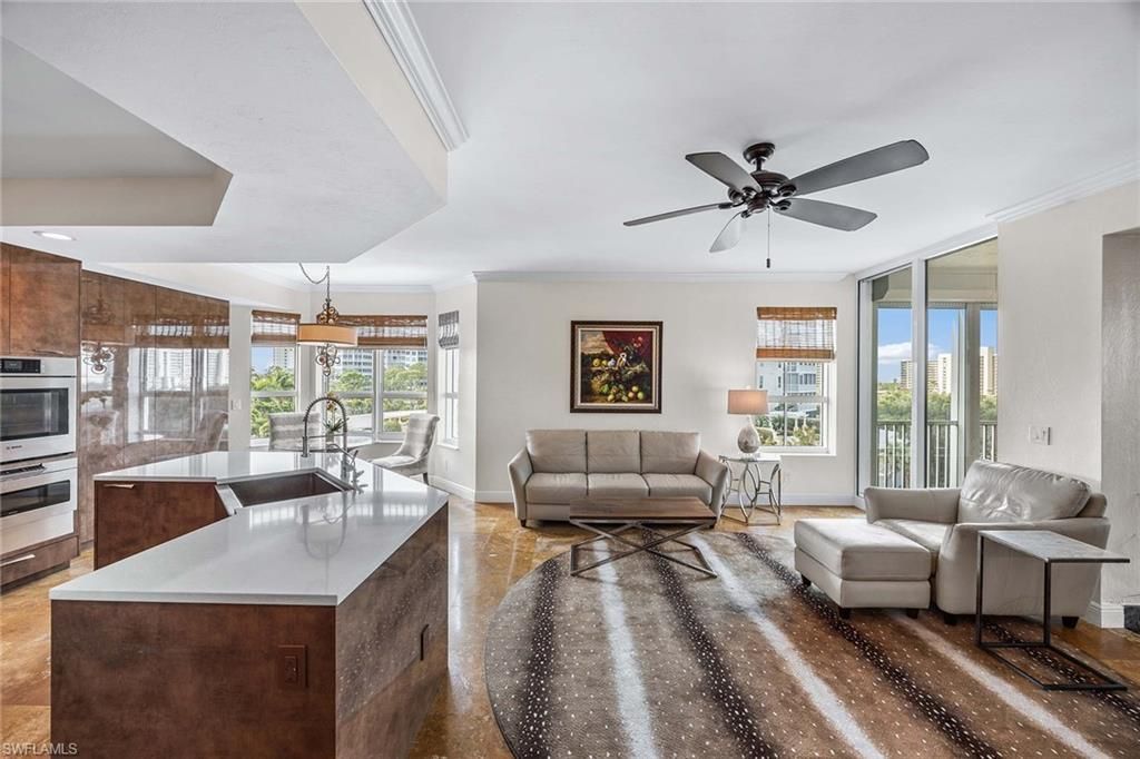 285 Grande Way, Unit 501, Naples, FL 34110 Photo