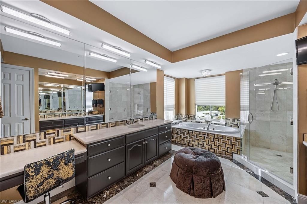 285 Grande Way, Unit 501, Naples, FL 34110 Photo
