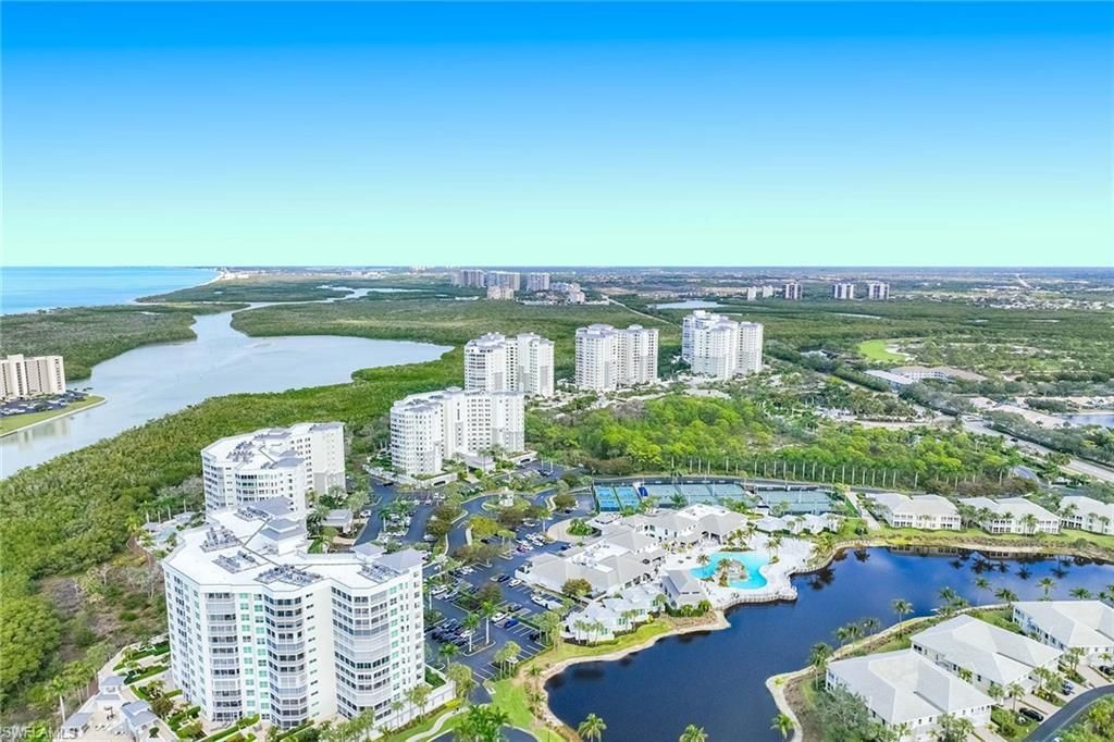 285 Grande Way, Unit 501, Naples, FL 34110 Photo