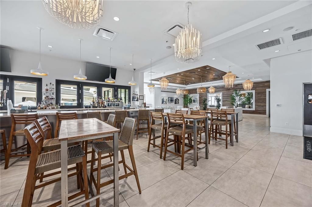 285 Grande Way, Unit 501, Naples, FL 34110 Photo