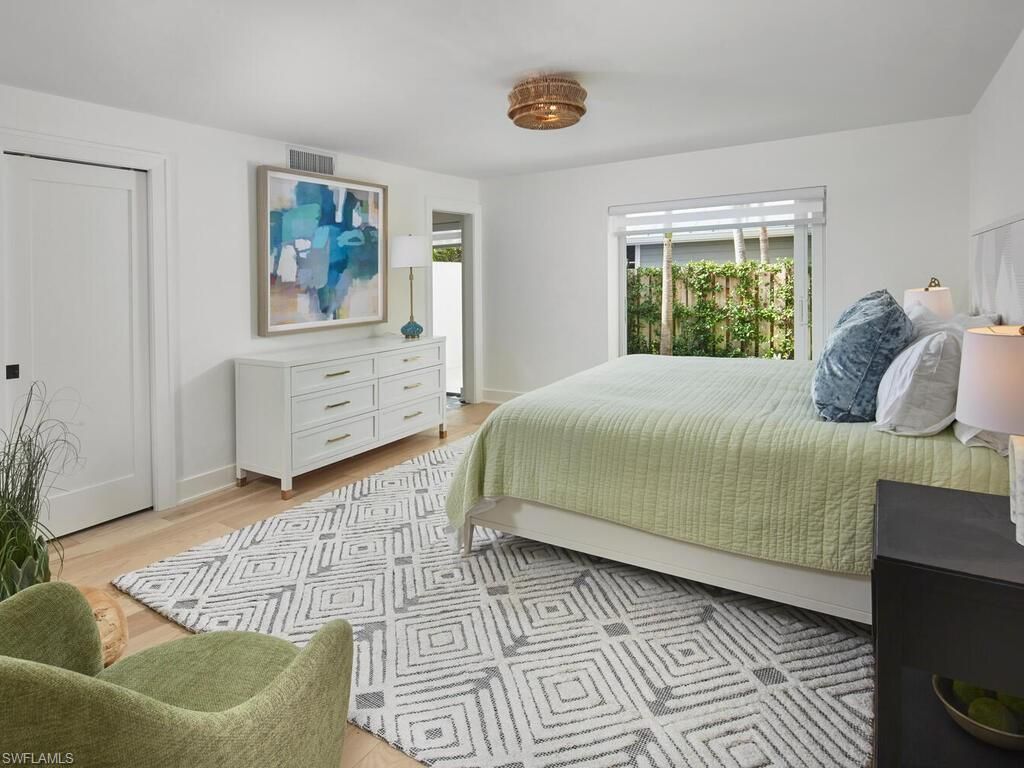 255 2nd Ave S, Unit 6, Naples, FL 34102 Photo