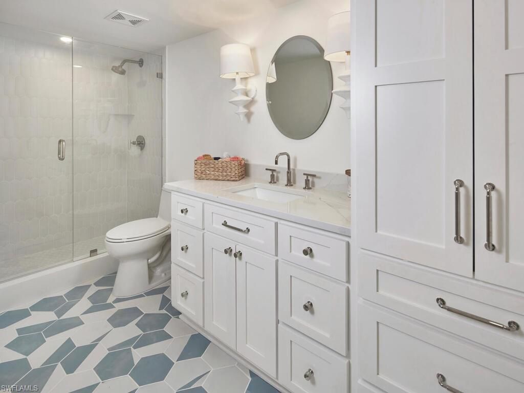 255 2nd Ave S, Unit 6, Naples, FL 34102 Photo