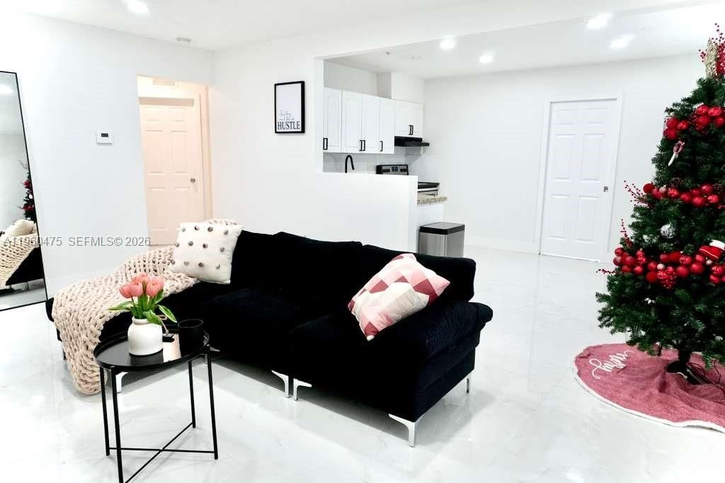 1213 NW 6th Ave, Fort Lauderdale, FL 33311 Photo