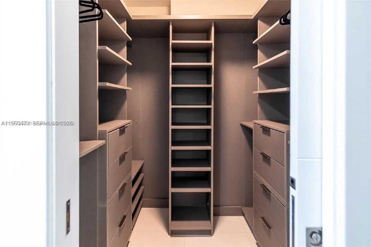 6830 Indian Creek Dr, Unit 8E, Miami Beach, FL 33141 Photo