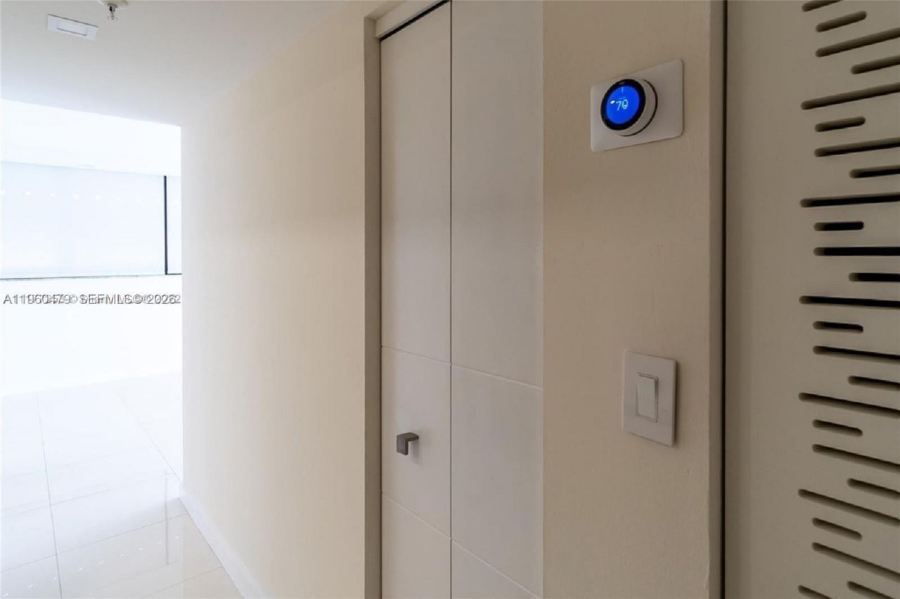 6830 Indian Creek Dr, Unit 8E, Miami Beach, FL 33141 Photo