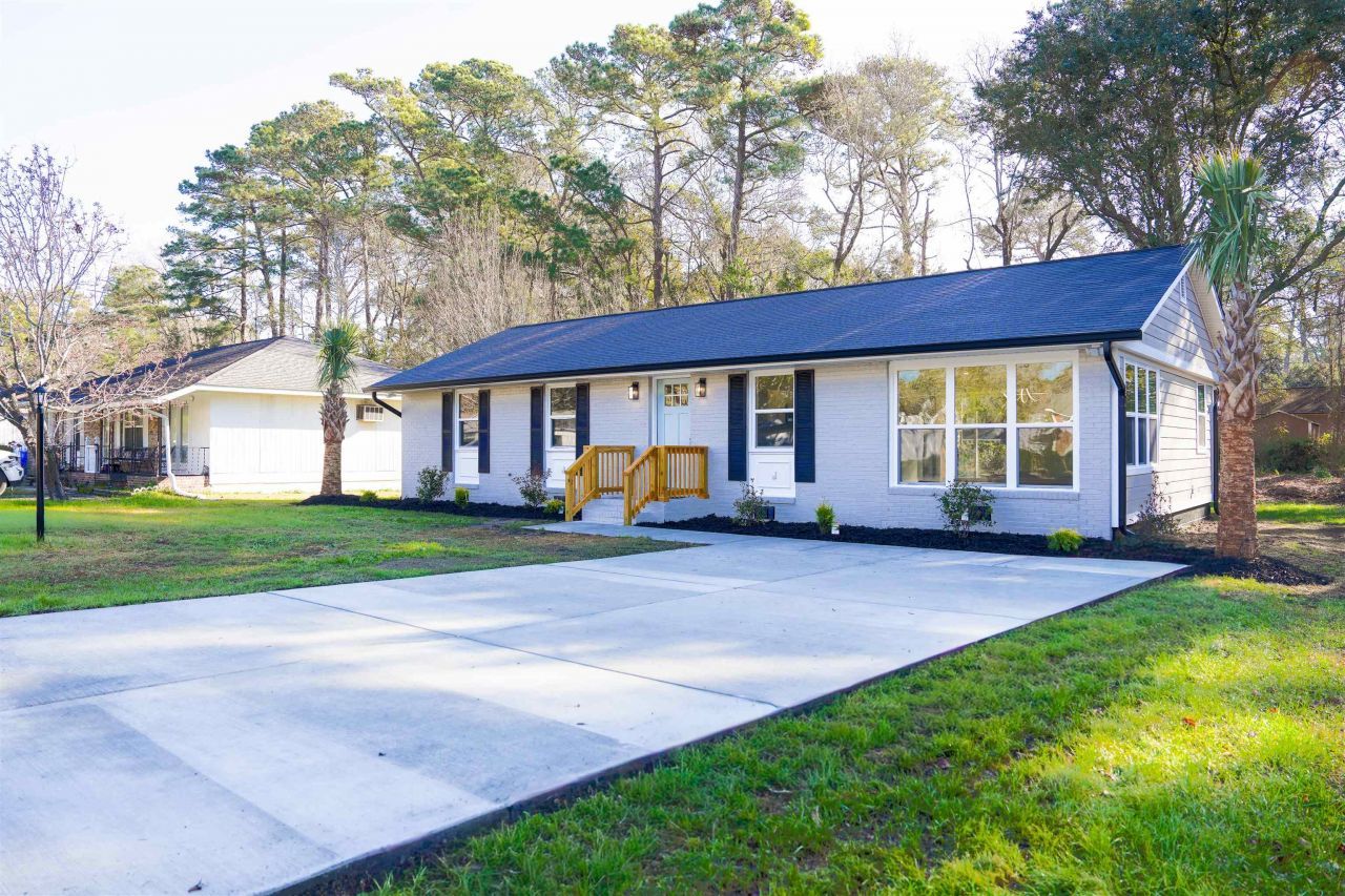 1104 Ragin St. Photo 1