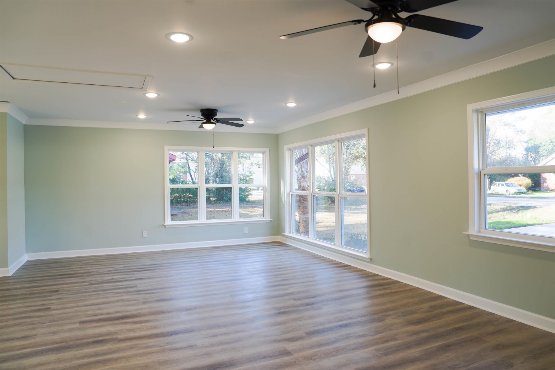 1104 Ragin St. Photo 6