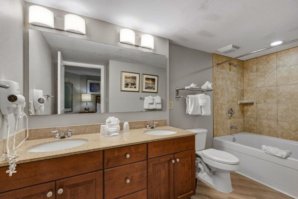 5200 N Ocean Blvd. Photo 20